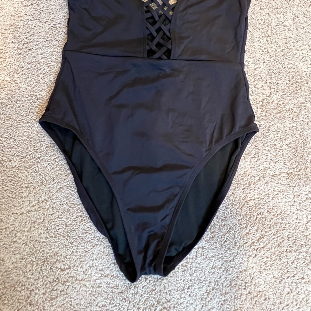 Black one piece bathing suit - Picture 2 of 5